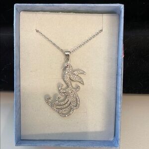 Elegant Silver Pendant Necklace NIB